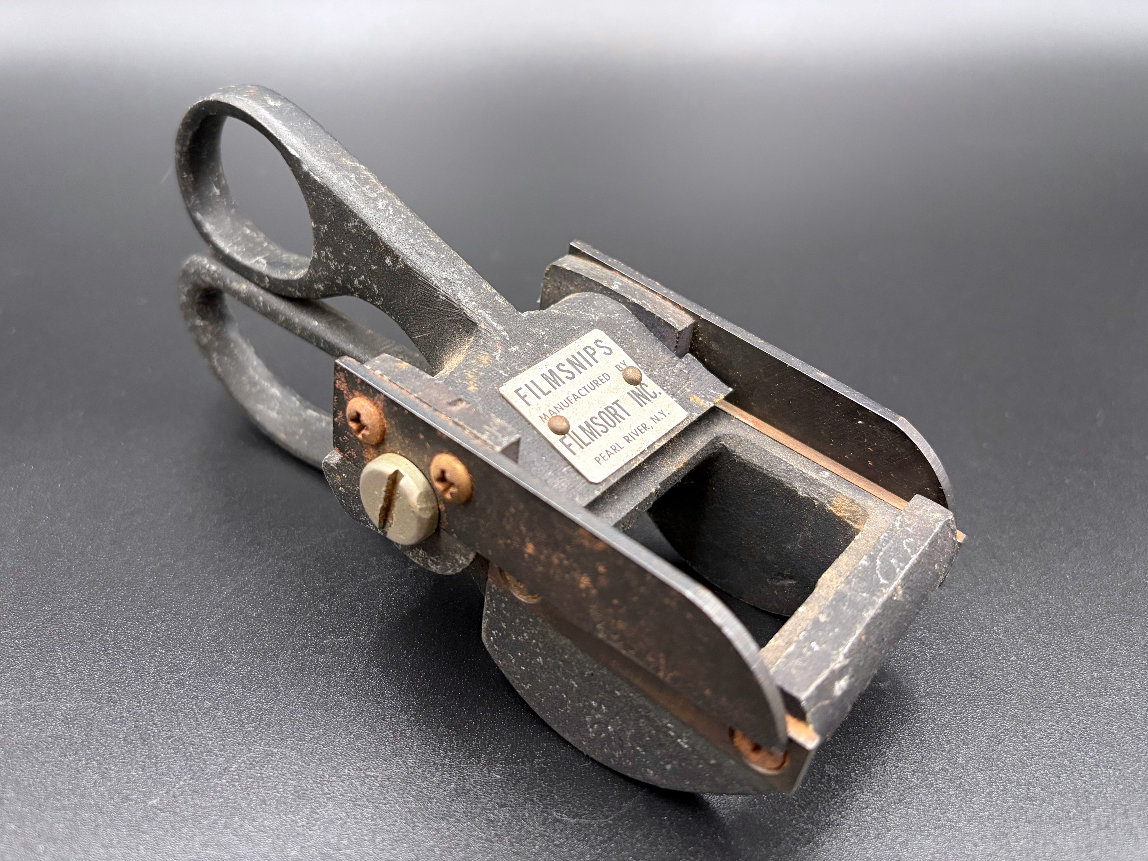 Filmsort Filmsnips fully closed.