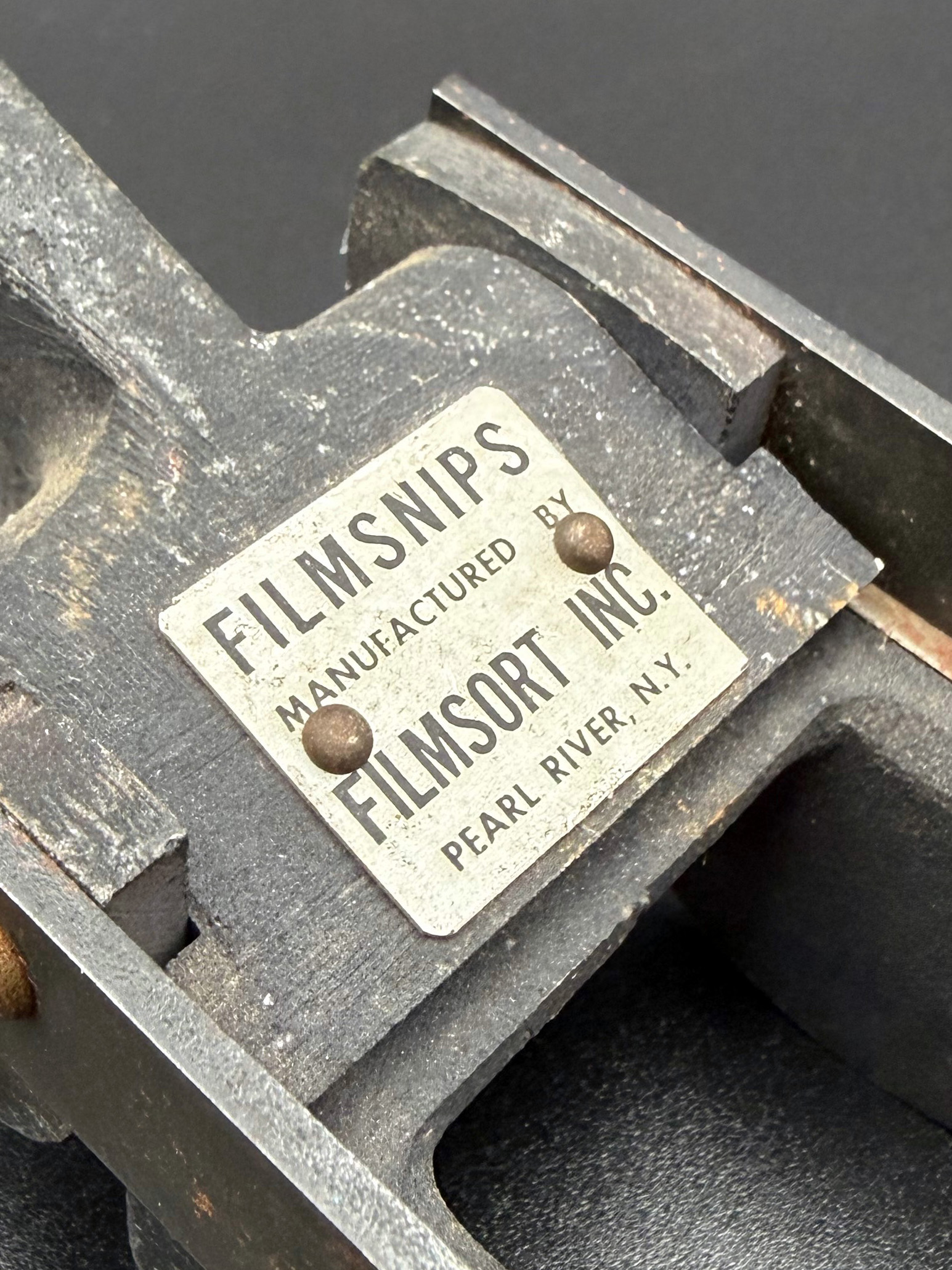 Detail of the manufacturer's label.